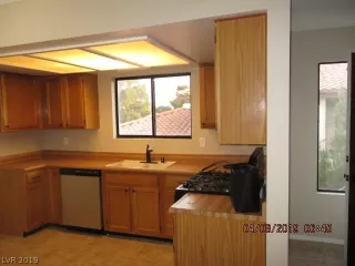 Photo #5: 2086440 Listing 