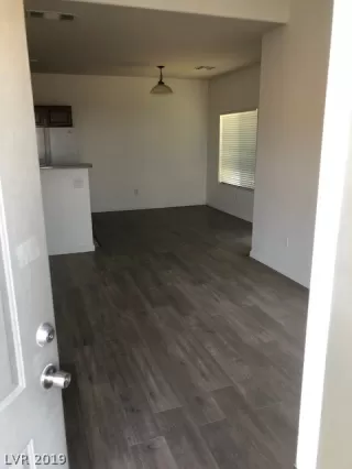 Photo #3: 2086450 Listing 