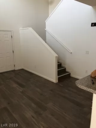 Photo #5: 2086450 Listing 