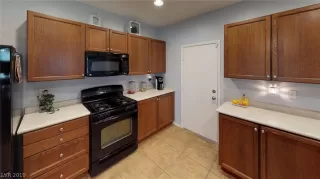 Photo #5: 2086474 Listing 