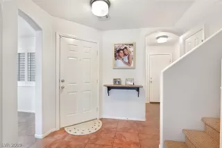 Photo #2: 2086479 Listing