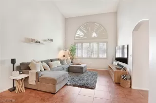 Photo #6: 2086479 Listing