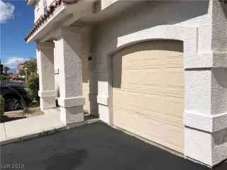 Photo #6: 2086486 Listing