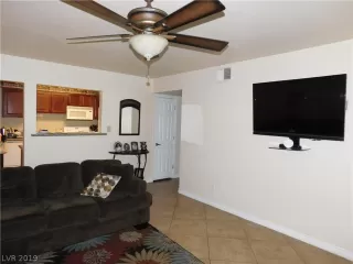 Photo #6: 2086516 Listing 