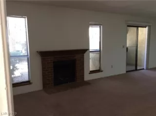 Photo #5: 2086616 Listing