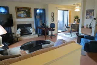 Photo #2: 2086618 Listing