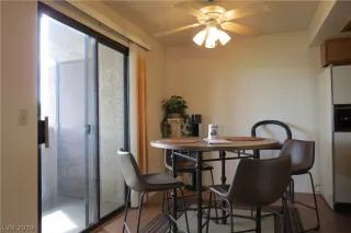 Photo #4: 2086618 Listing