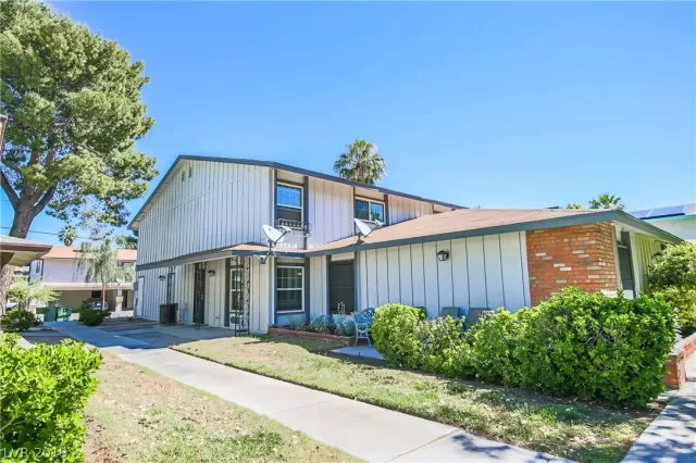 MLS: 2086646 Condo For Sale