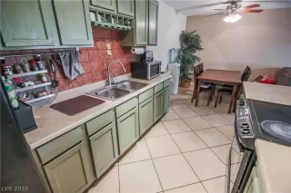 Photo #5: 2086646 Listing 