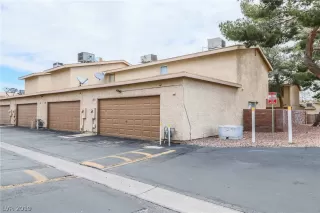 Photo #2: 2086648 Listing