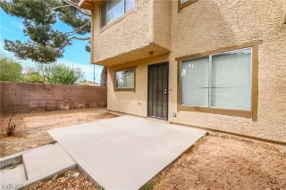 Photo #4: 2086648 Listing