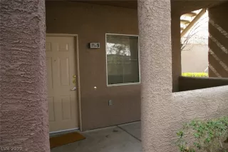 Photo #3: 2086698 Listing 