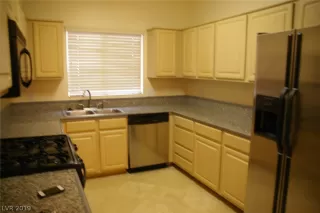 Photo #6: 2086698 Listing 