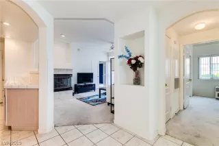 Photo #2: 2086733 Listing 