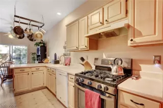 Photo #4: 2086758 Listing 