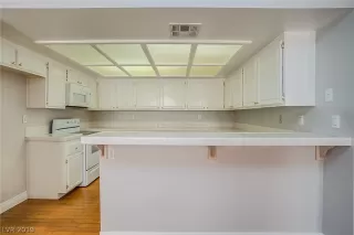 Photo #1: 2086760 Listing 