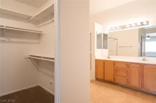 Photo #6: 2086762 Listing