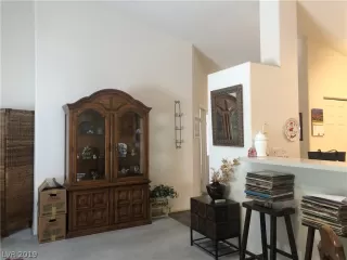 Photo #6: 2086769 Listing