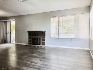 Photo #5: 2086776 Listing