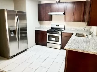 Photo #6: 2086776 Listing