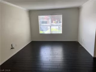 Photo #2: 2086792 Listing 