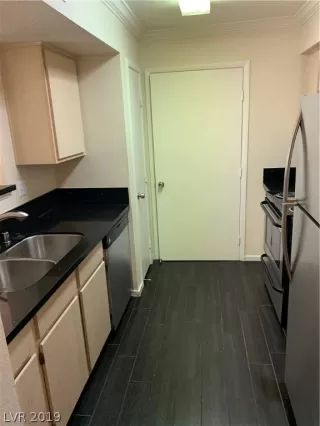 Photo #4: 2086792 Listing 