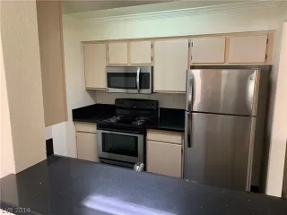 Photo #5: 2086792 Listing 