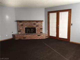 Photo #3: 2086793 Listing