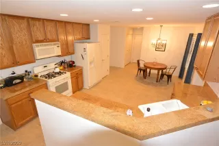 Photo #2: 2086795 Listing