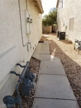 Photo #1: 2086799 Listing 