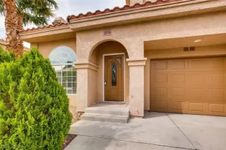 Photo #2: 2086890 Listing