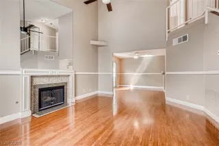 Photo #3: 2086890 Listing