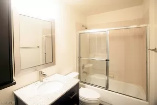 Photo #6: 2087002 Listing 