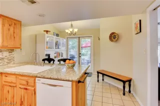 Photo #6: 2087028 Listing 