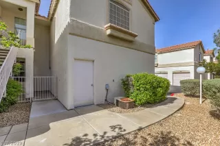 Photo #4: 2087098 Listing