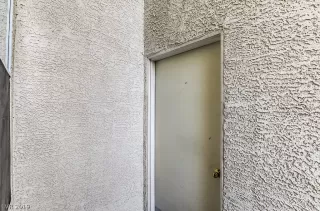 Photo #6: 2087098 Listing