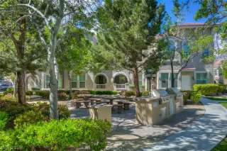 Photo #1: 2087115 Listing 