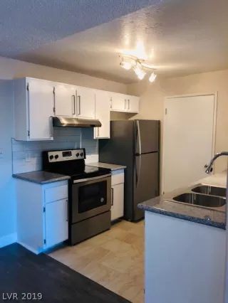 Photo #2: 2087131 Listing 