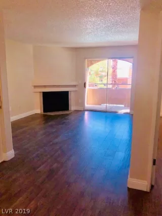 Photo #5: 2087131 Listing 