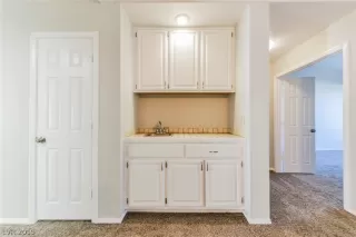 Photo #5: 2087215 Listing