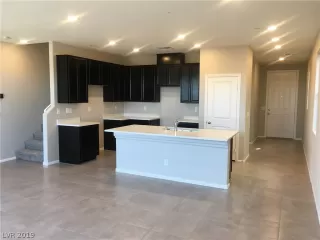 Photo #2: 2087217 Listing 