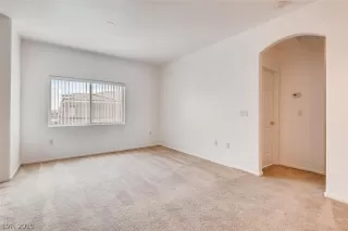 Photo #3: 2087290 Listing