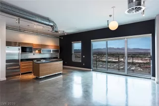 Photo #1: 2087316 Listing 