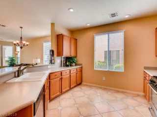 Photo #2: 2087331 Listing