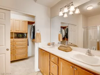 Photo #6: 2087331 Listing