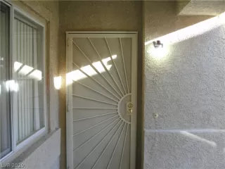 Photo #1: 2087406 Listing 