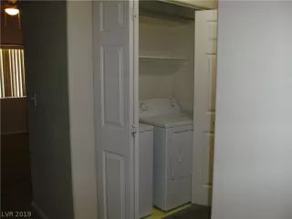 Photo #4: 2087406 Listing 