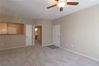 Photo #5: 2087409 Listing