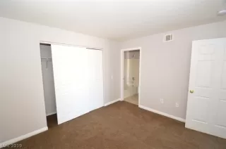 Photo #5: 2087417 Listing 