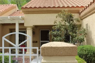 Photo #2: 2087419 Listing